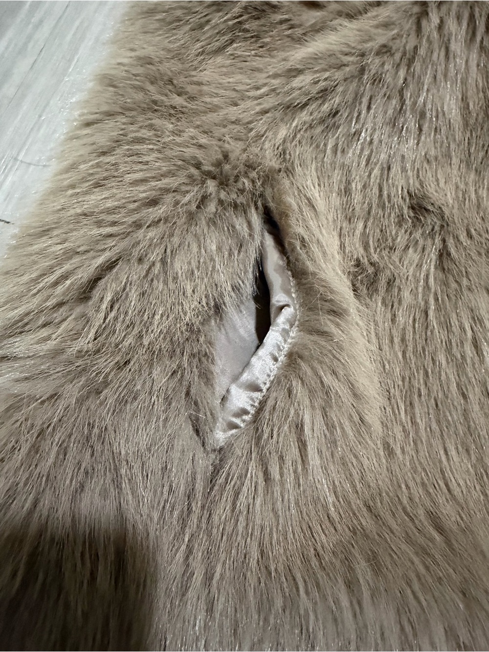 Primark Taupe Faux Fur Vest Size XL Oversized Boho Layering - Picture 3 of 8